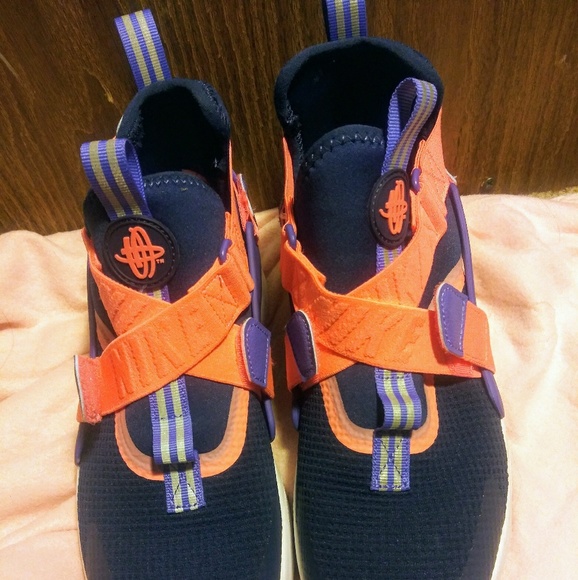 Nike Air Huaraches City👟 - Picture 4 of 4